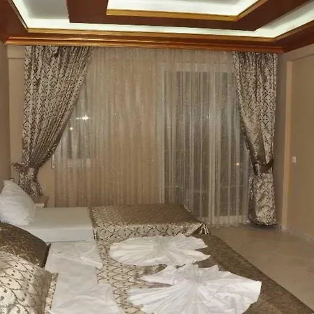 Flora Palm 4* 페티예