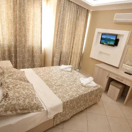 Hotell Flora Palm Fethiye