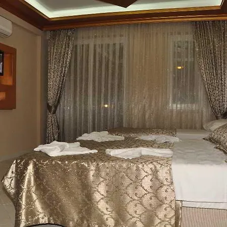 Hotell Flora Palm 4*
